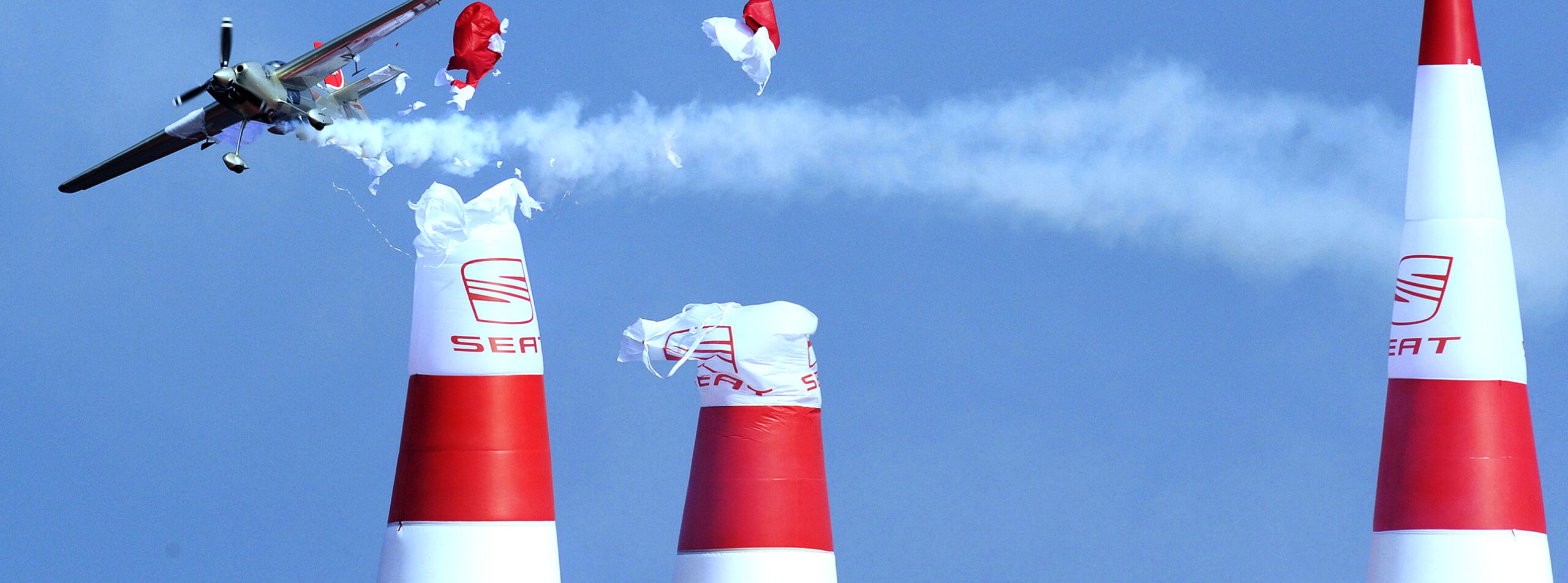 High-speed airplane racing